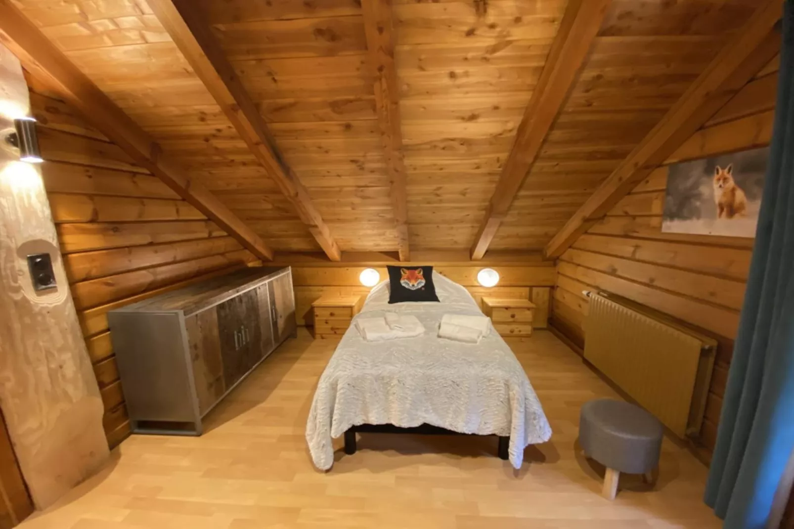 LE RENARD  Chalet en bois au calme-Bedroom