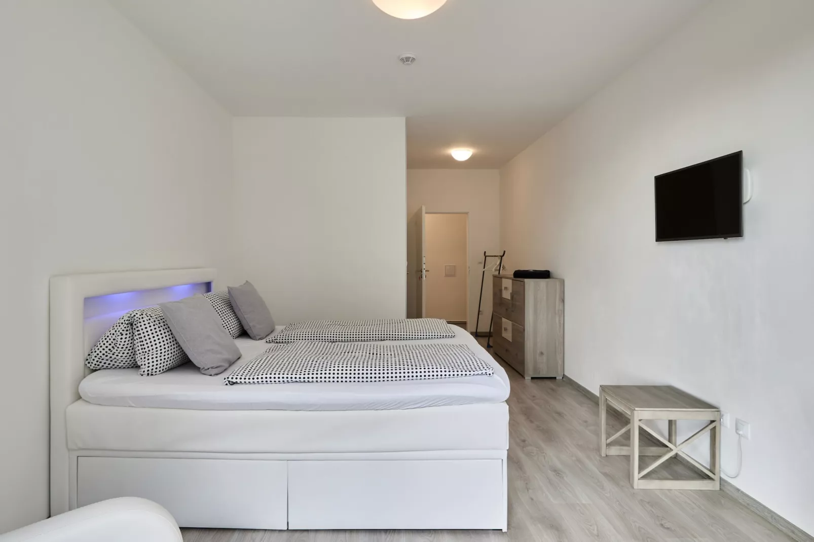 Benecko LBZ170-Bedroom