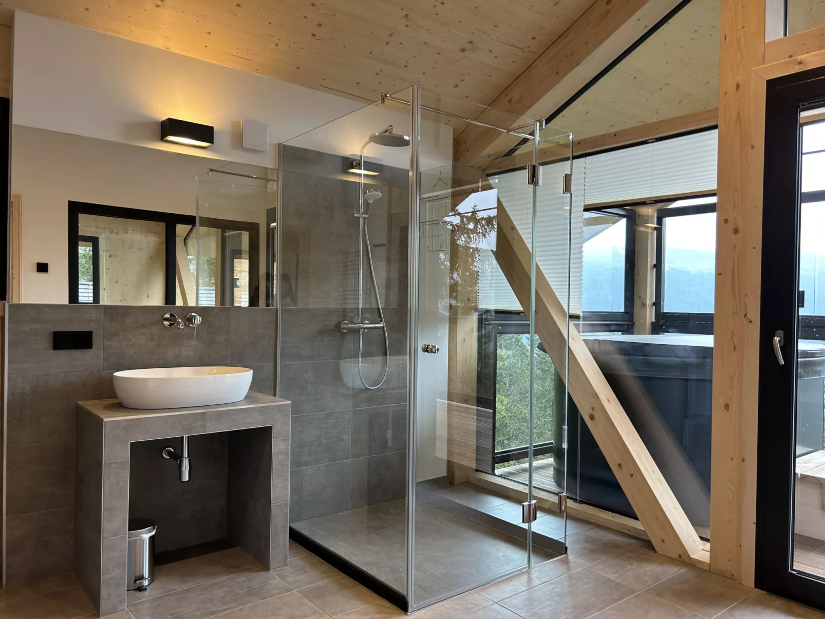 Superior # 13 mit Sauna & Hot Tub-Inside