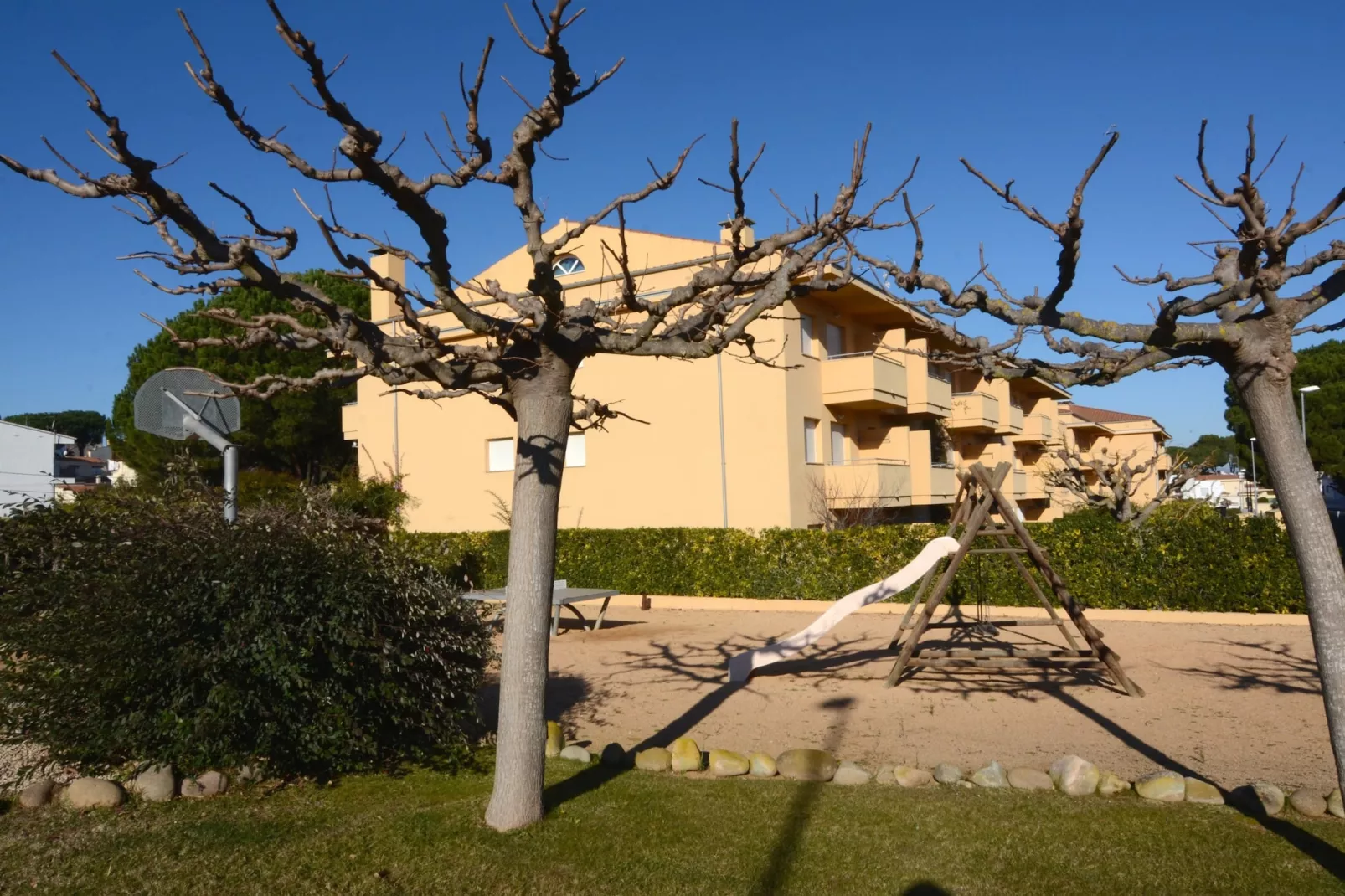 RIELLS BLAU E 202-Outdoor