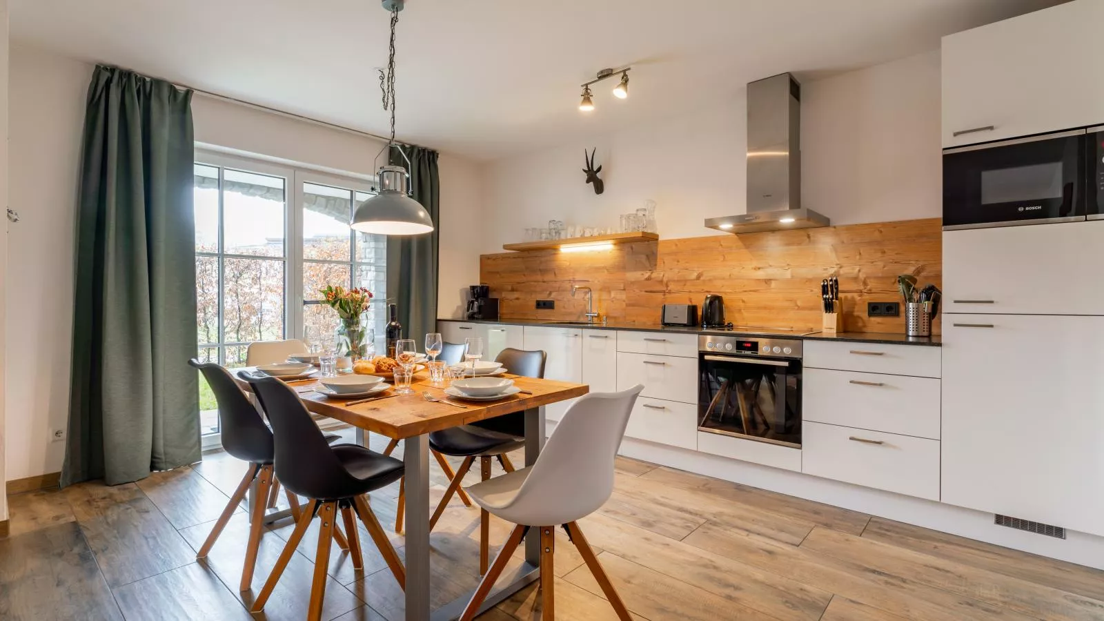 Tauern Suites Mitterwirt TOP 202-Dining room