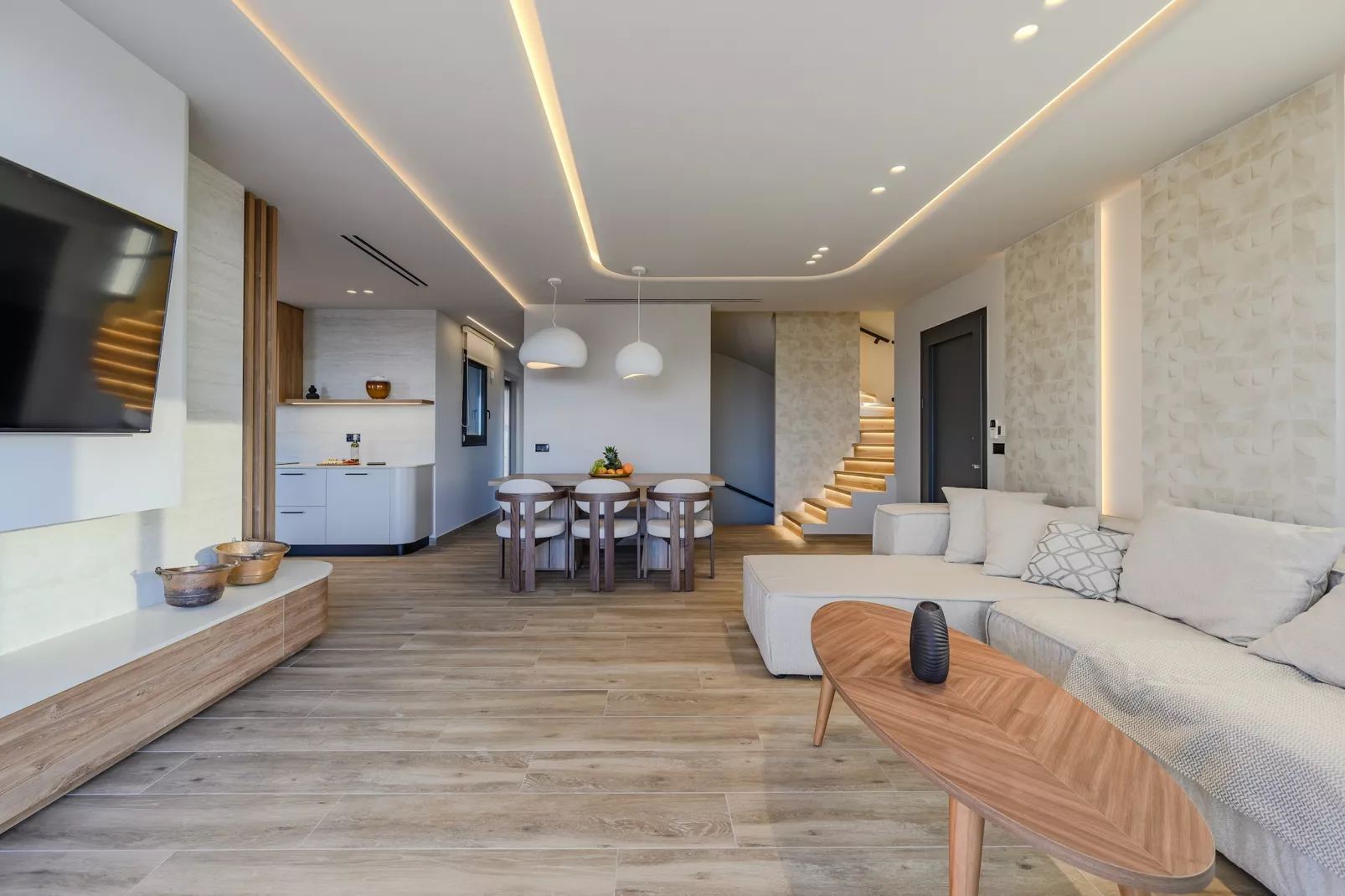 Nysa Luxury villa 2-Living room