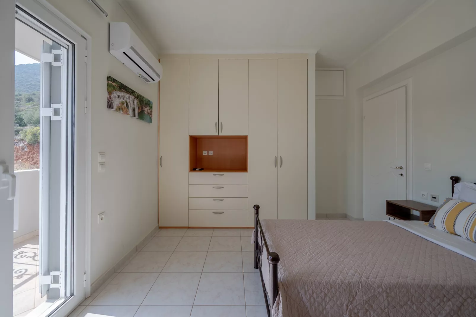 Amina-Bedroom