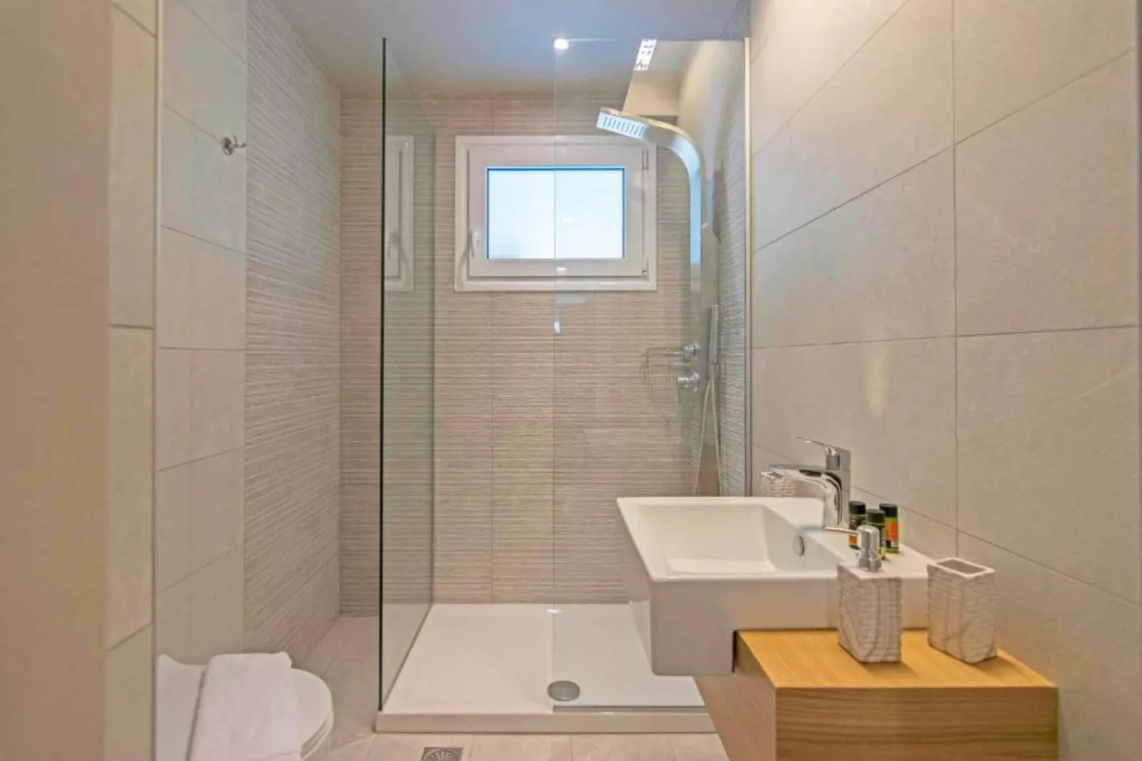 Sonja 1-Bathroom