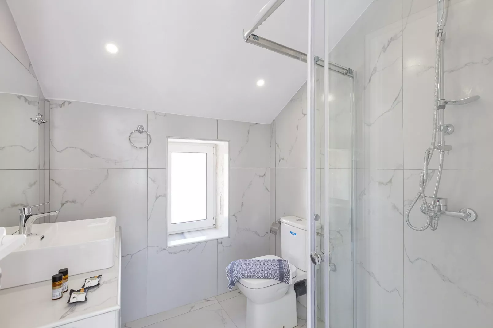 Mythos 1-Salle de bain