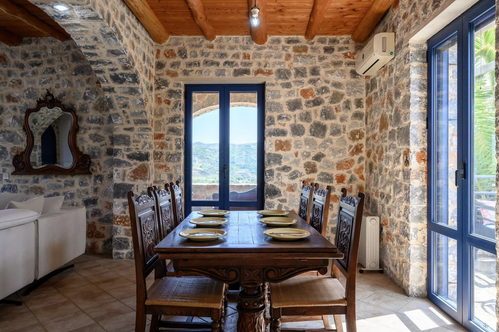 Petritis-Dining room