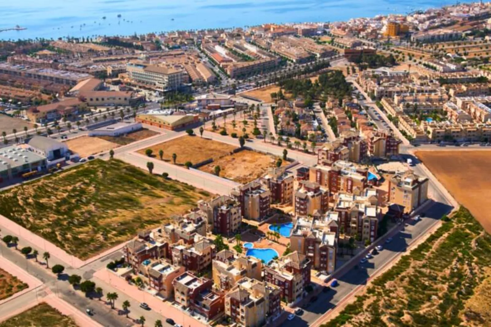 Charmant Appartement à Puerto Marina, Près De La Plage !-Image-tags.