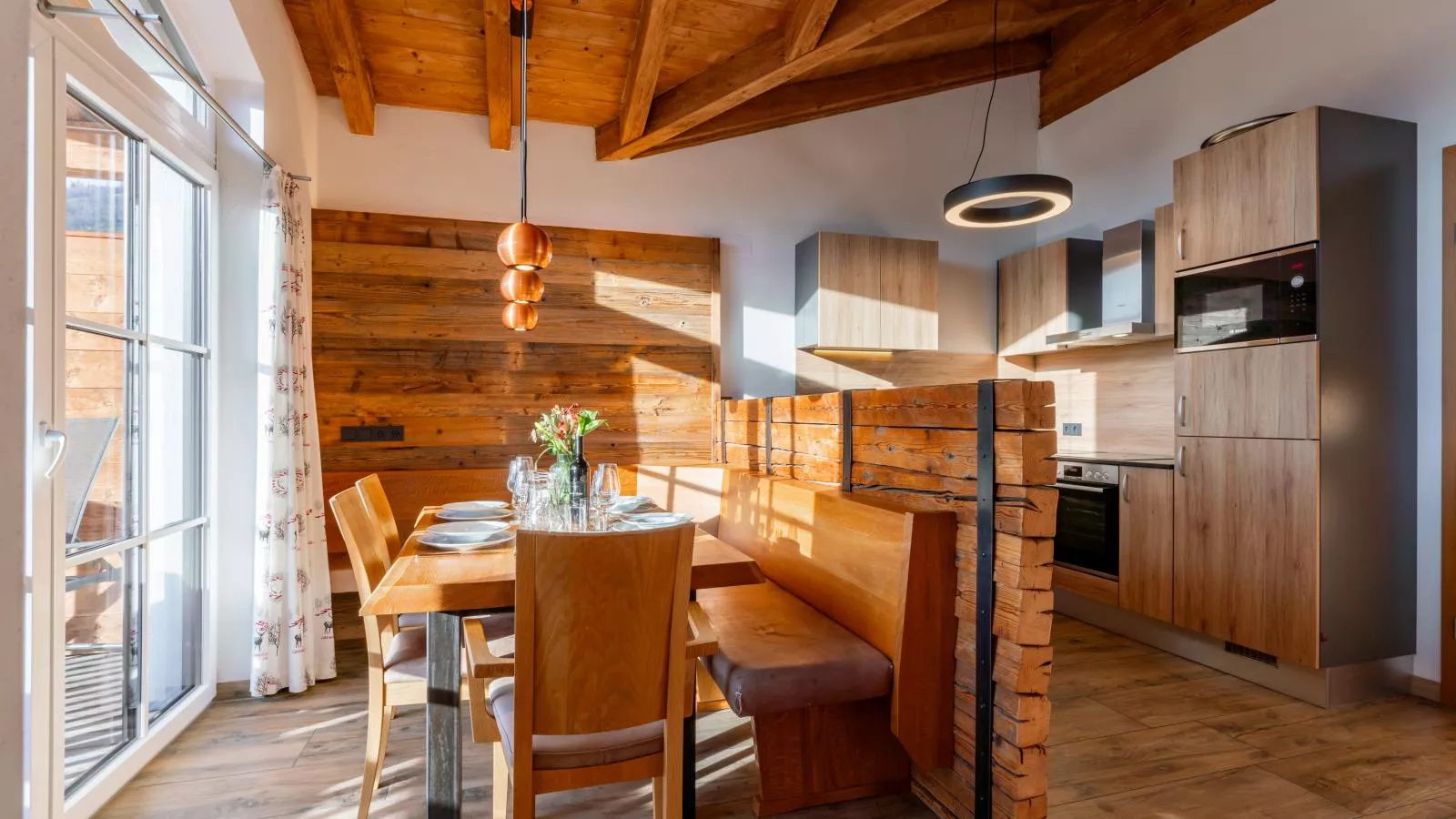 Tauern Suites Mitterwirt TOP 222-Dining room