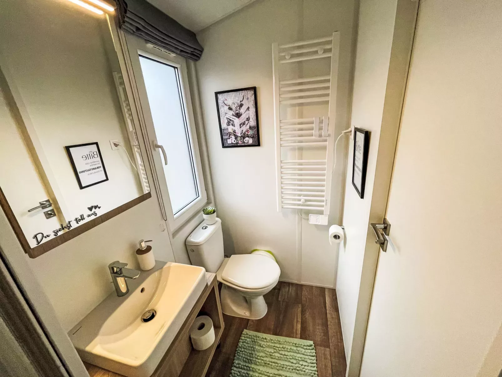 Tiny Haus Tiny Moments-Inside