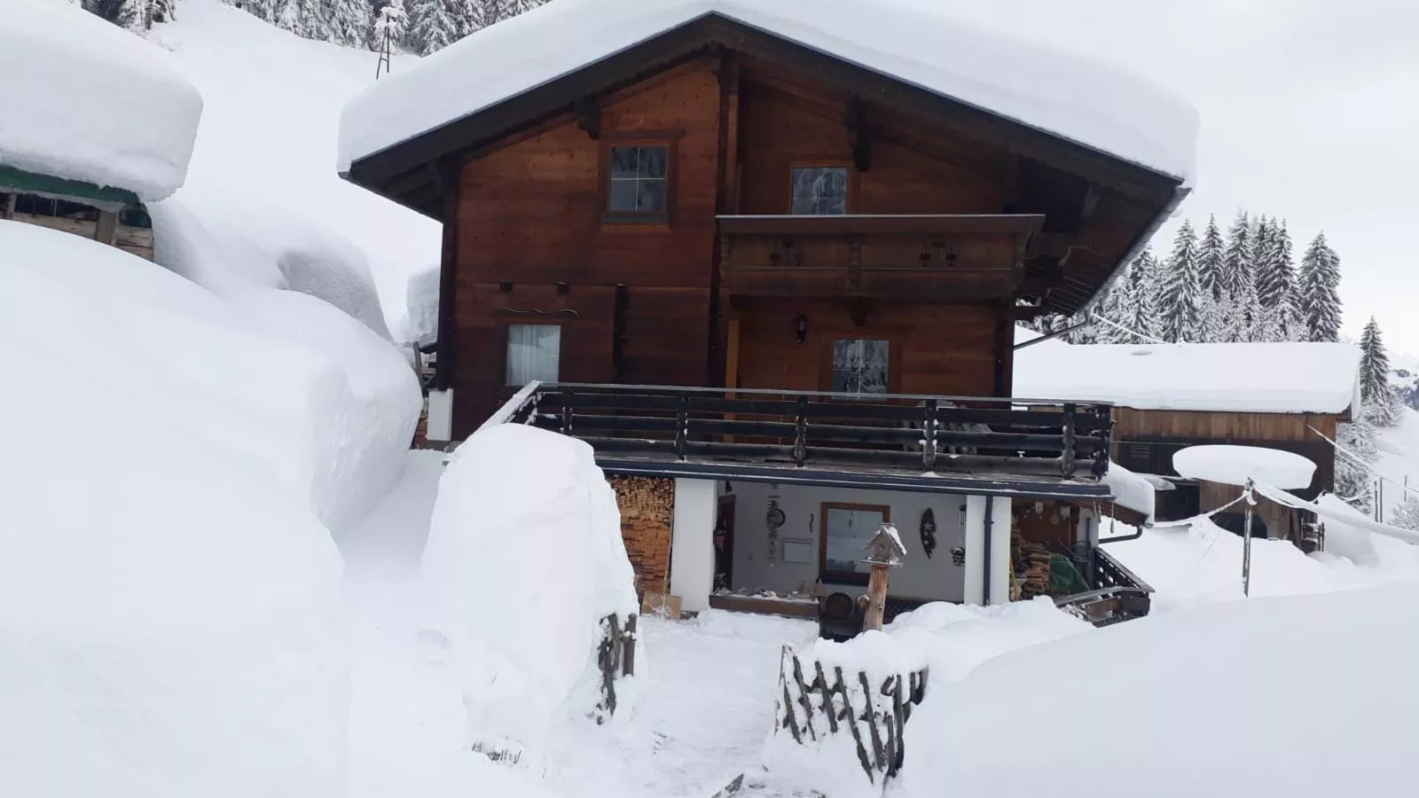 Pargger-Exterior winter