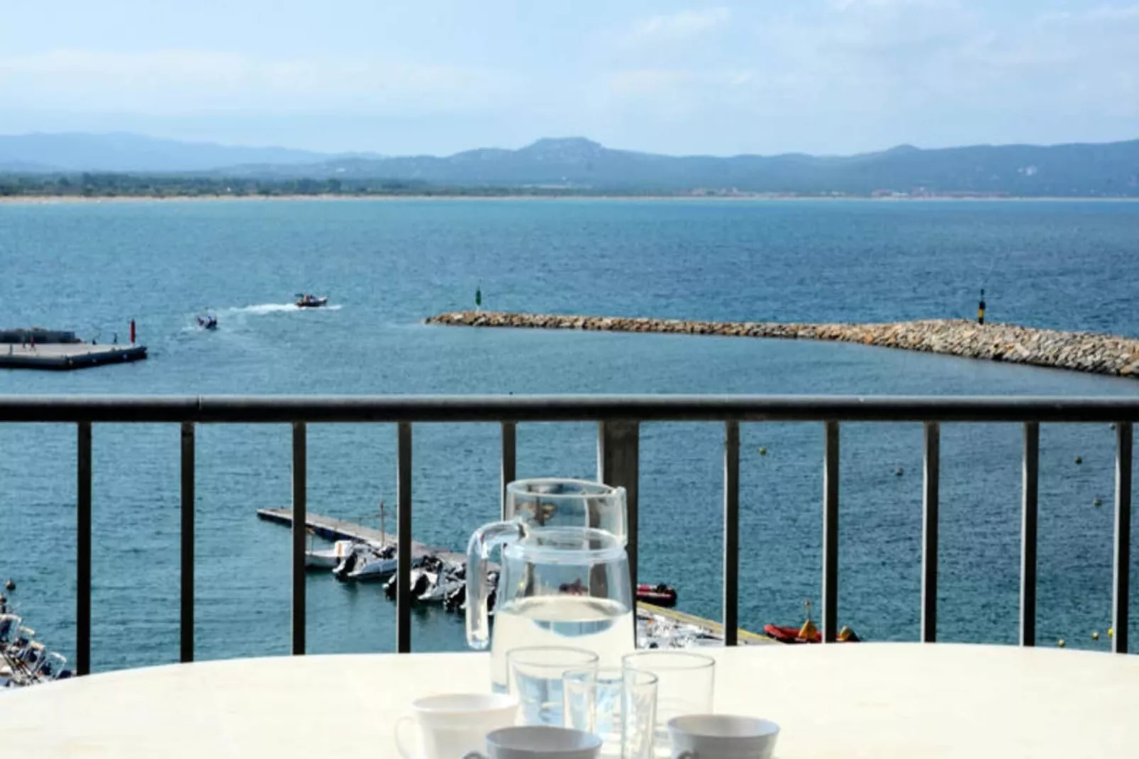 Appartements à L'Estartit-Außenbereich Sommer