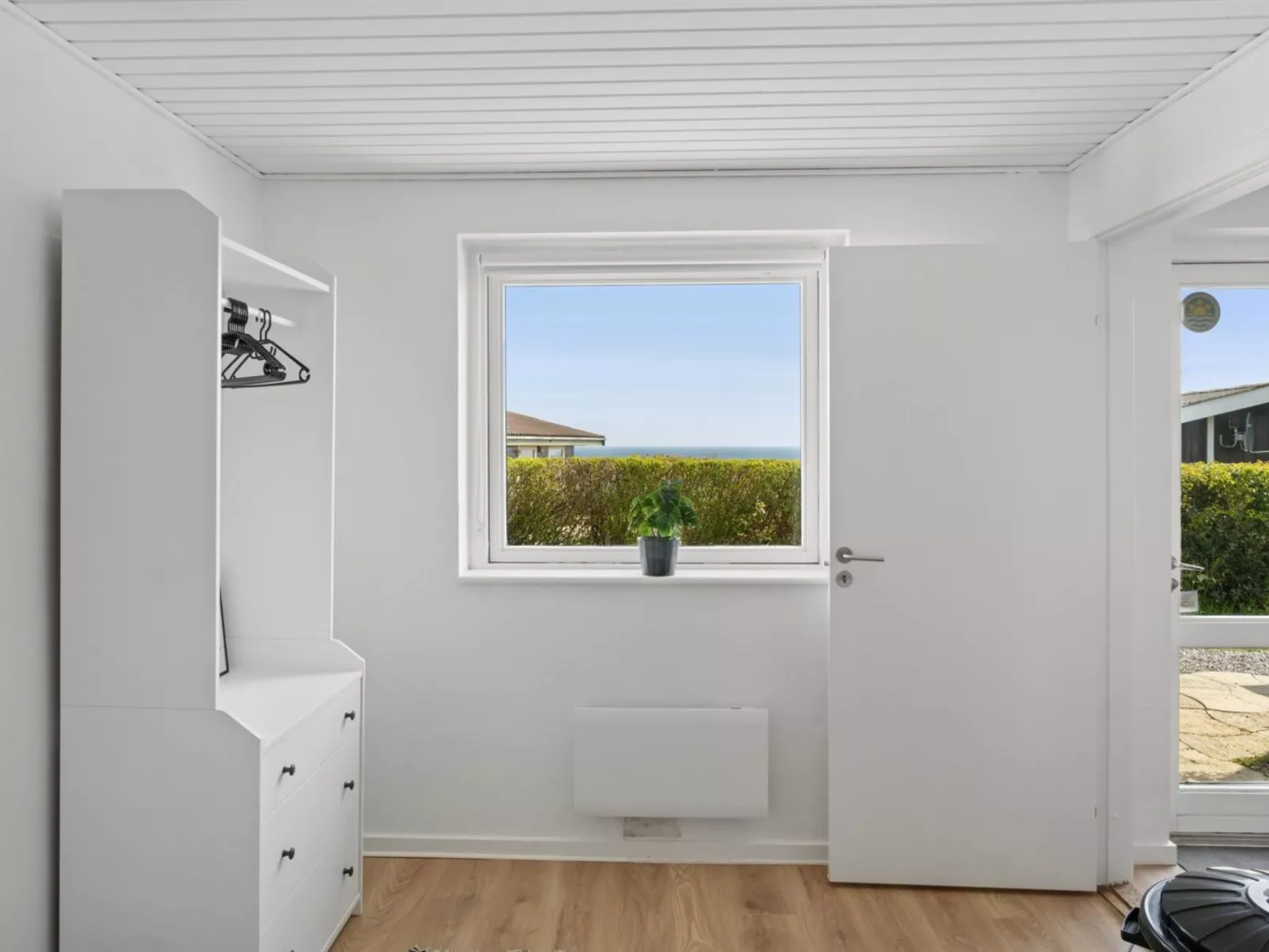 "Kate" - 300m from the sea-Inside