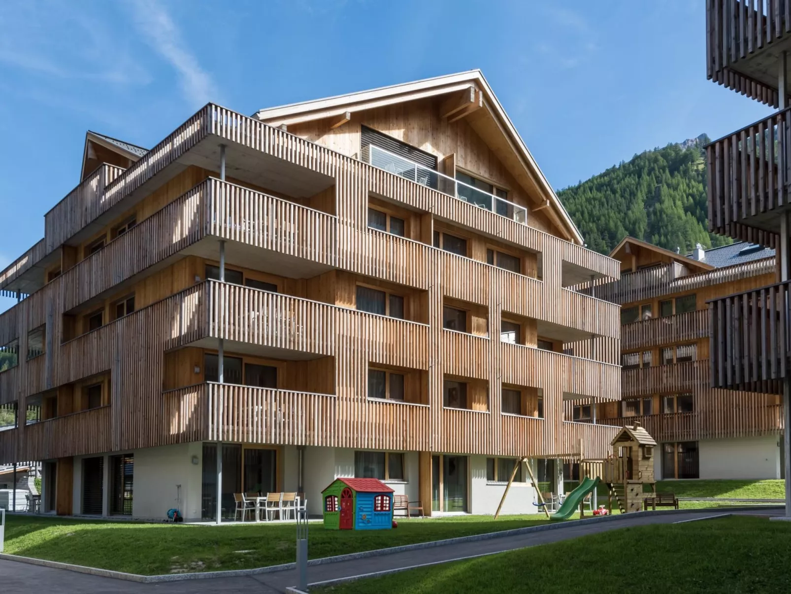 Montela Hotel & Resort - Holiday Stay-Outside
