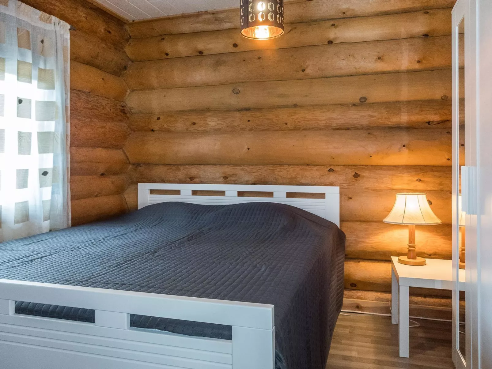 Aurora cabin-Inside