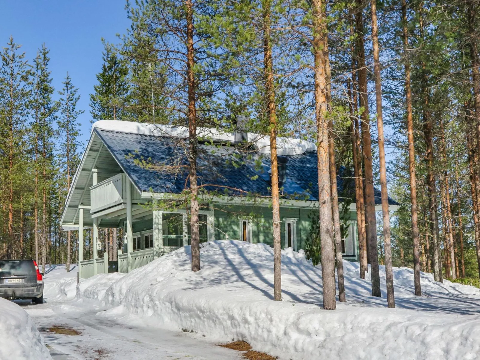 Huuhkalinna-Outside