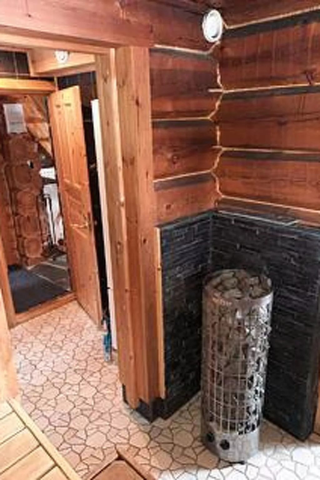 Kuukkelitupa-Inside