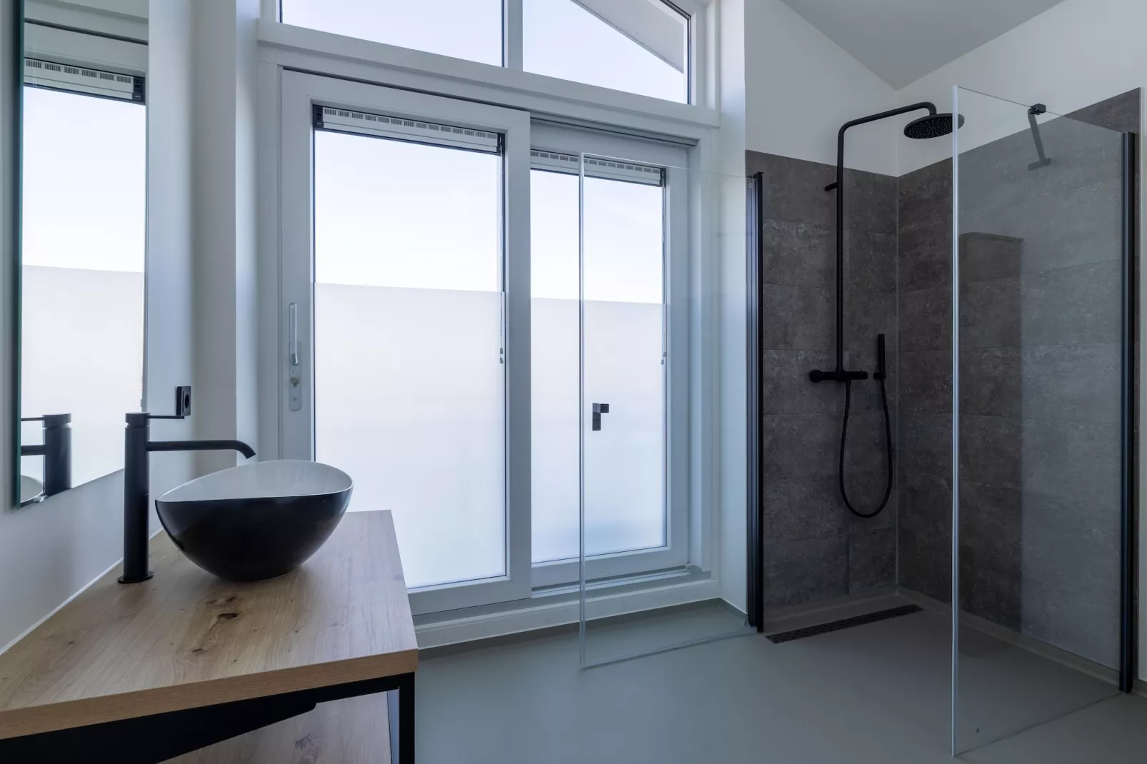 Appartement Vista Maris 'Haus am See' - Havenweg 8-30  Sint-Annaland-Bathroom