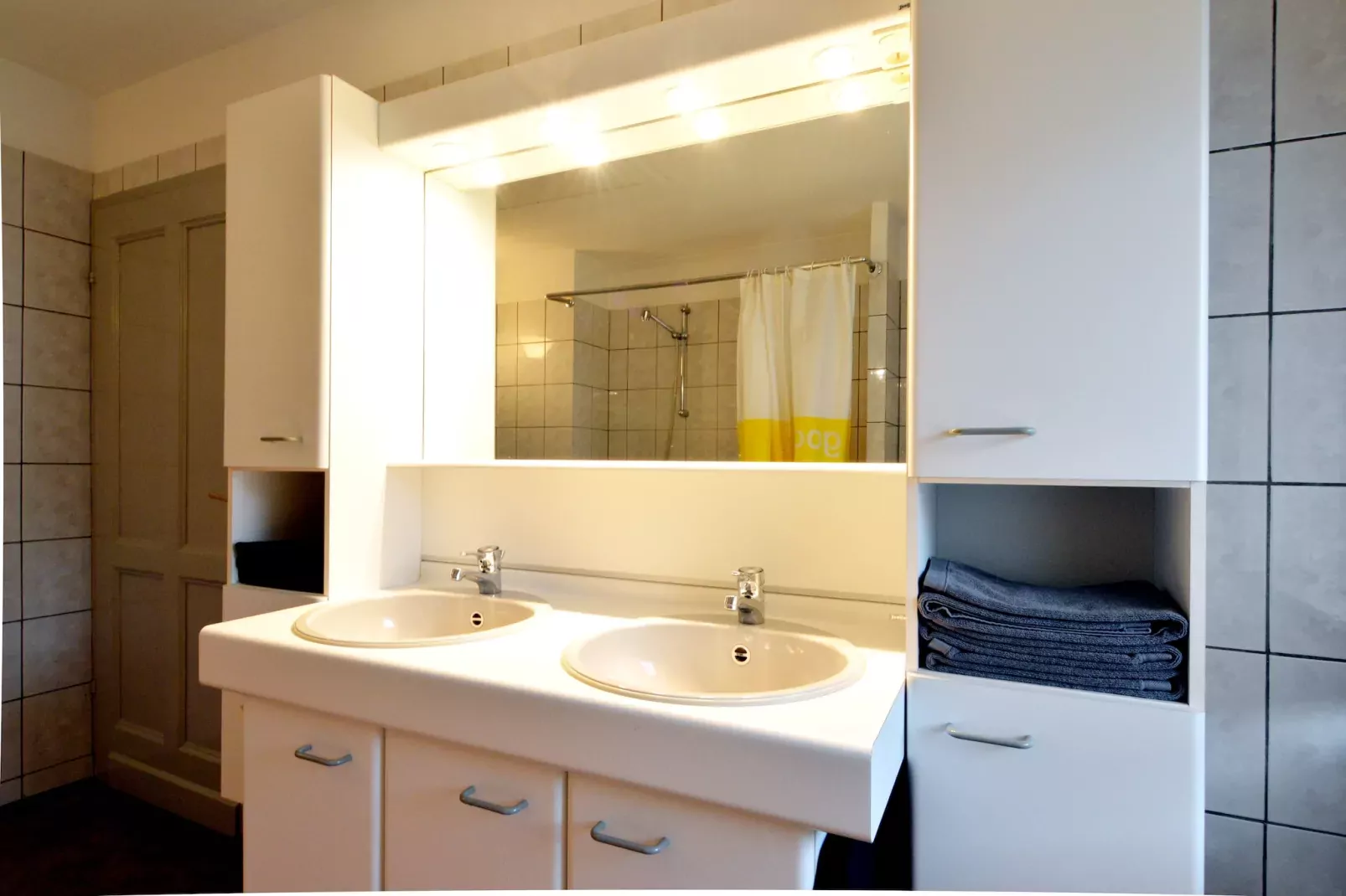 Haus Päsch nahe See mit beheiztem Whirlpool/Sauna-Salle de bain