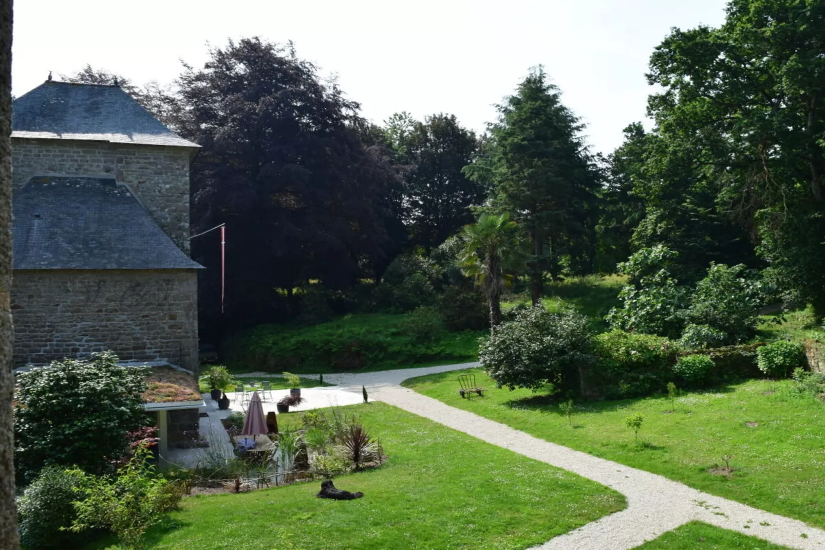 434102-Gardens summer