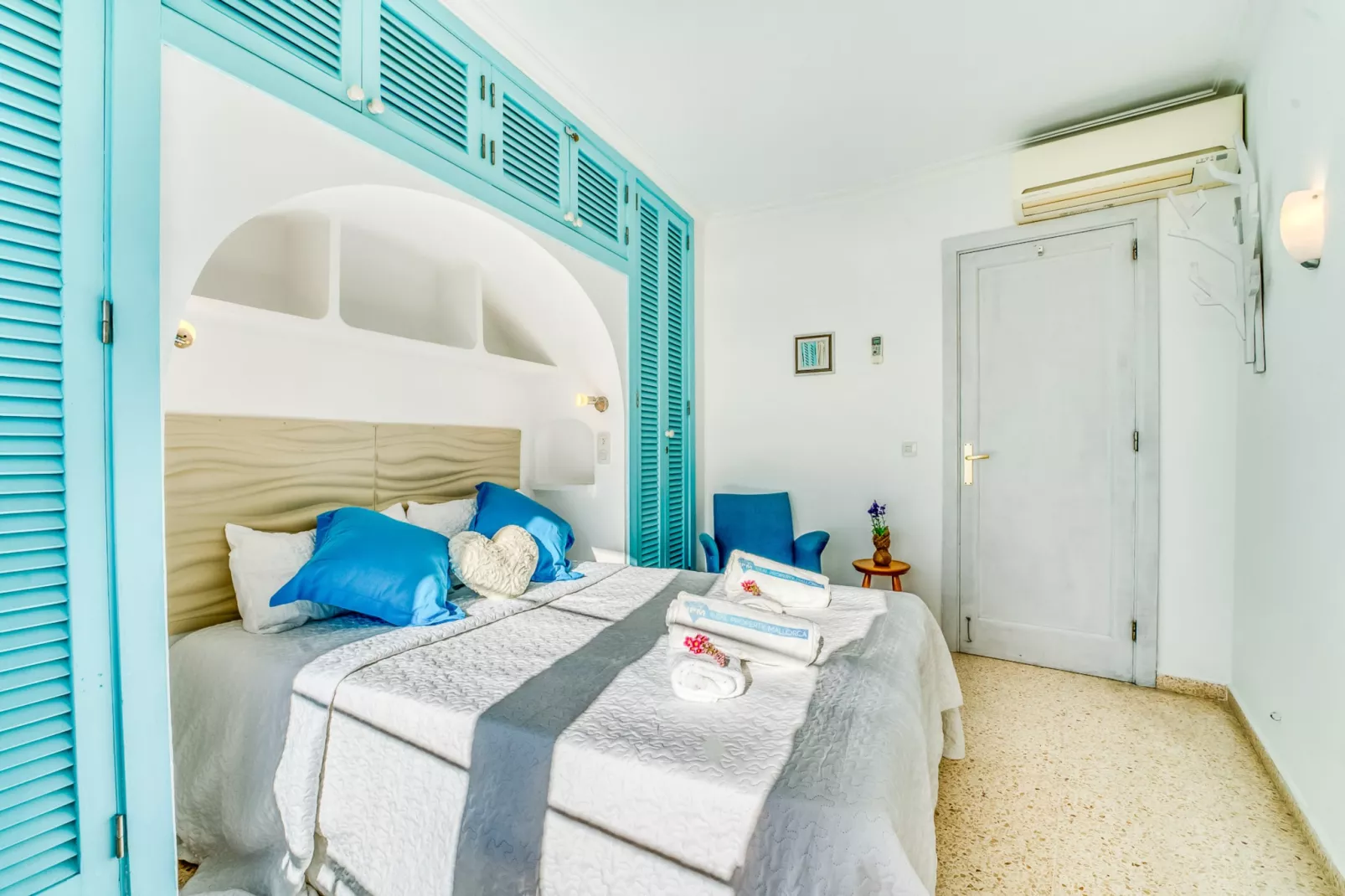 Dali 127-Bedroom