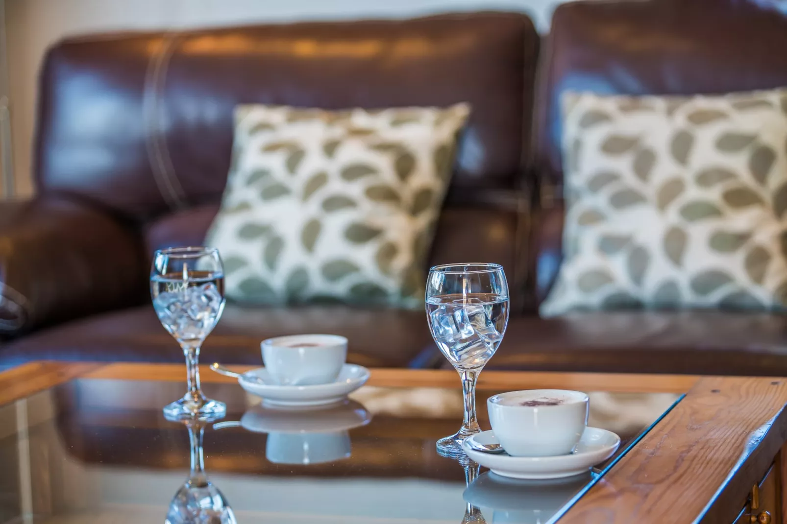 Eden Son Manyo 223-Living room