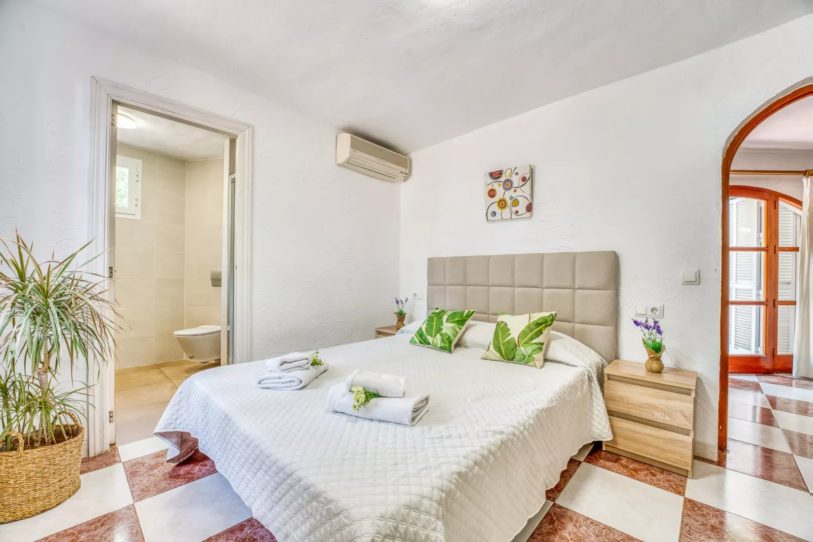 Esteban-Bedroom