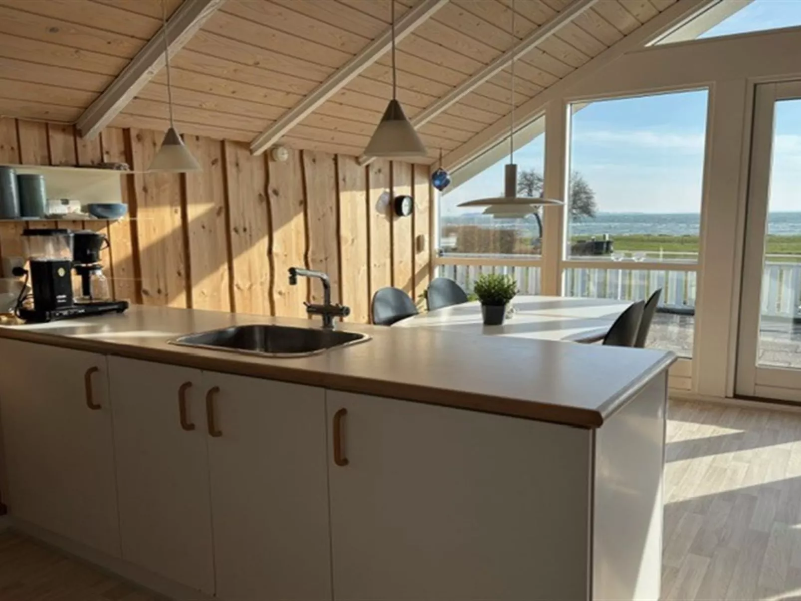 "Heda" - 75m from the sea-Drinnen