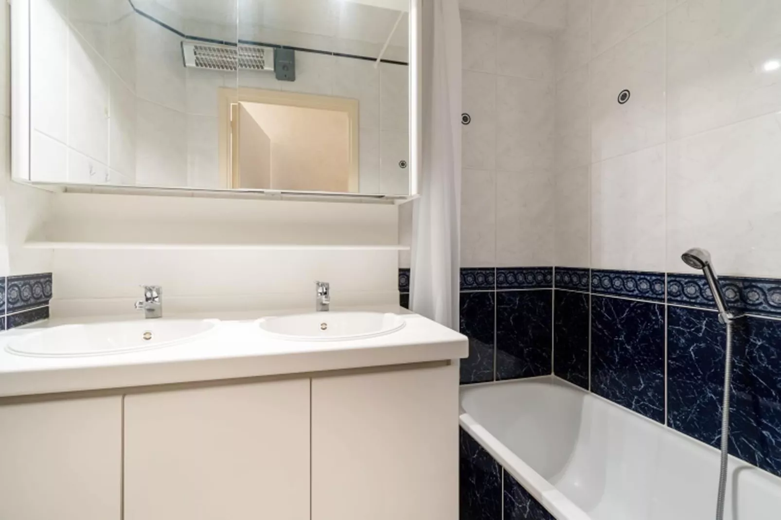 AZURPAL 0501/A5-Badezimmer