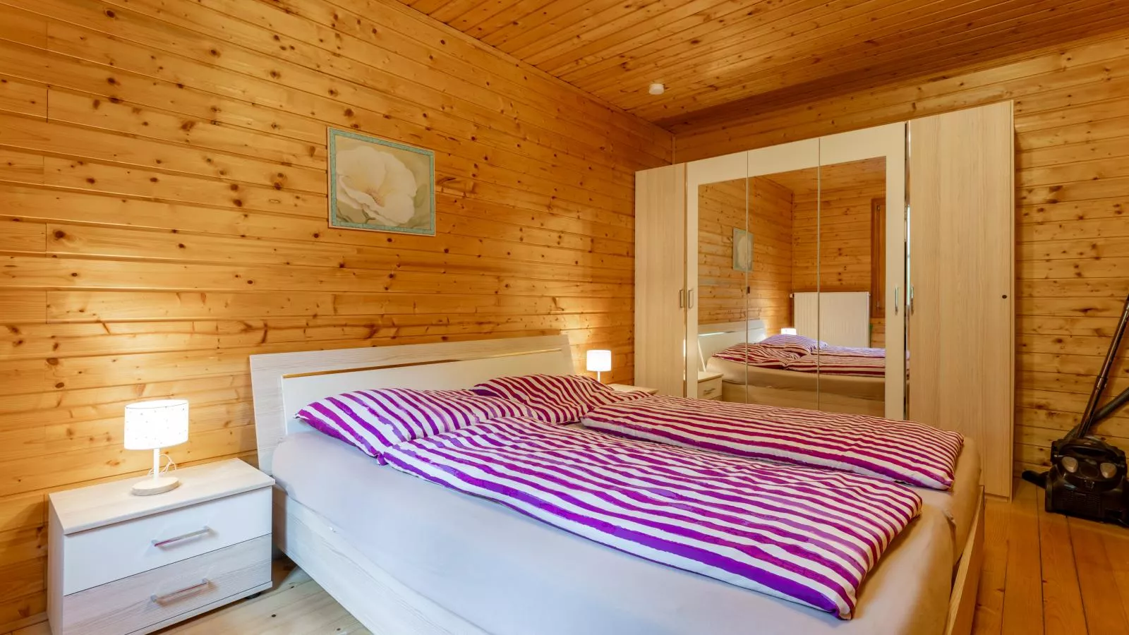 Karawankenpanorama-Bedroom