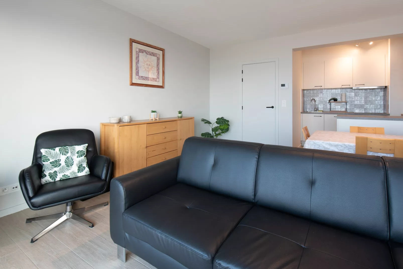 BALMORAL 0001-Living room