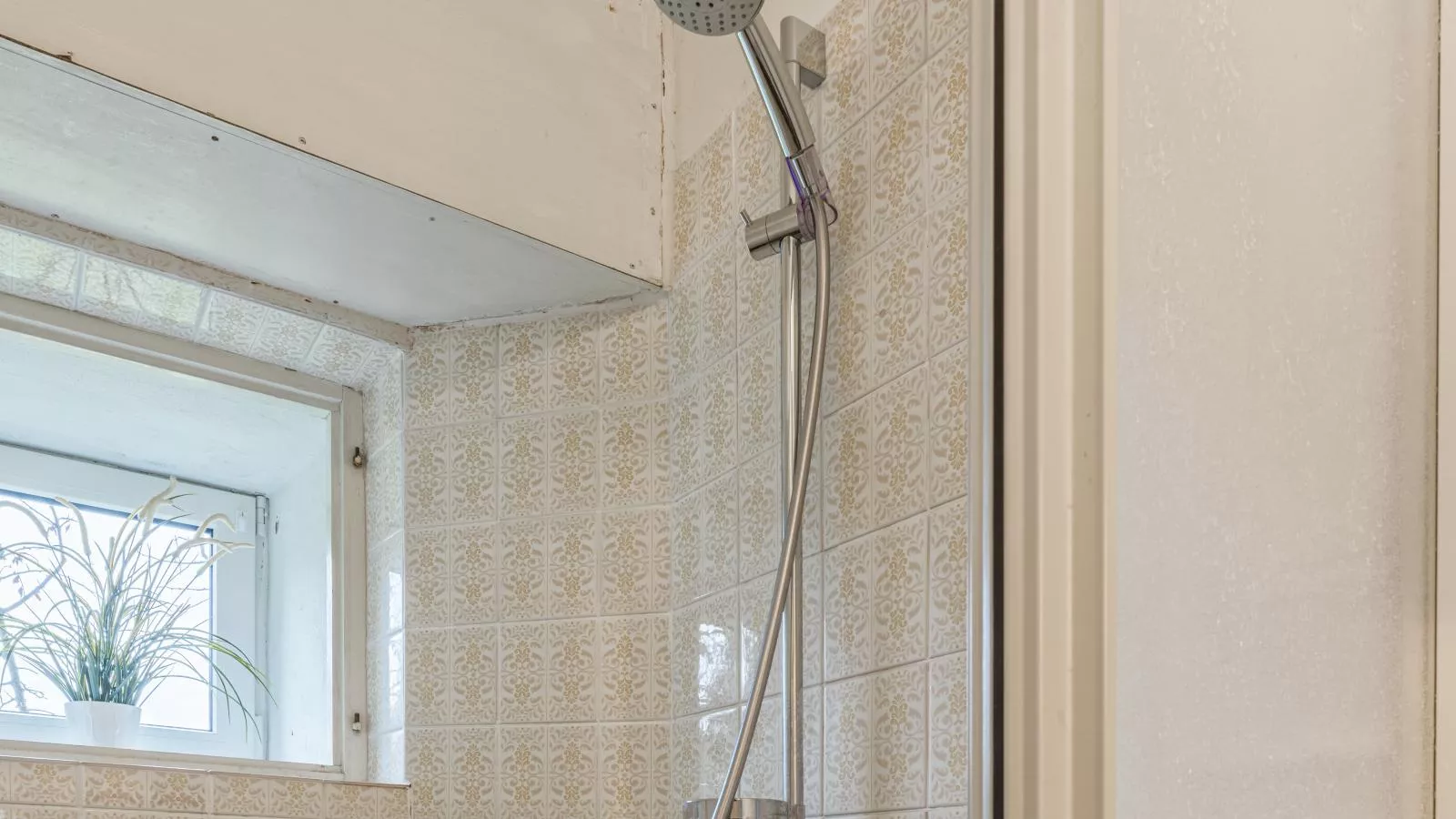 Rebenhaus-Badezimmer