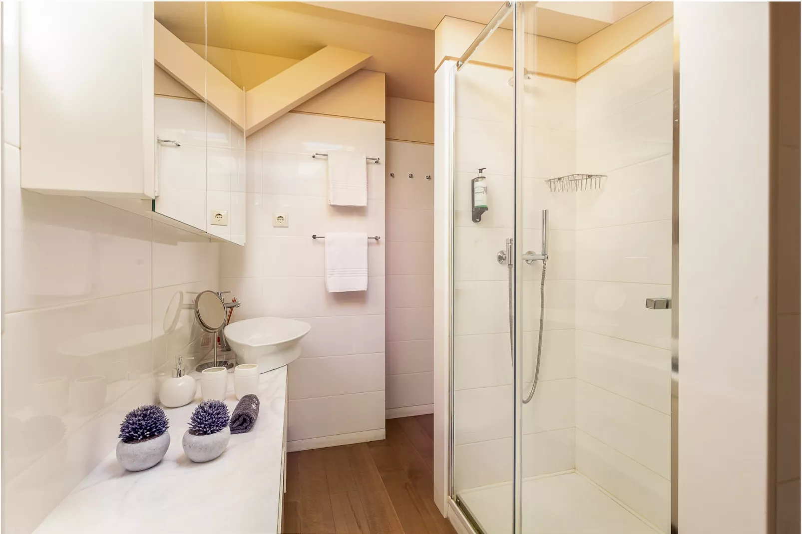YOUROPO - Bolhão 4D-Bathroom