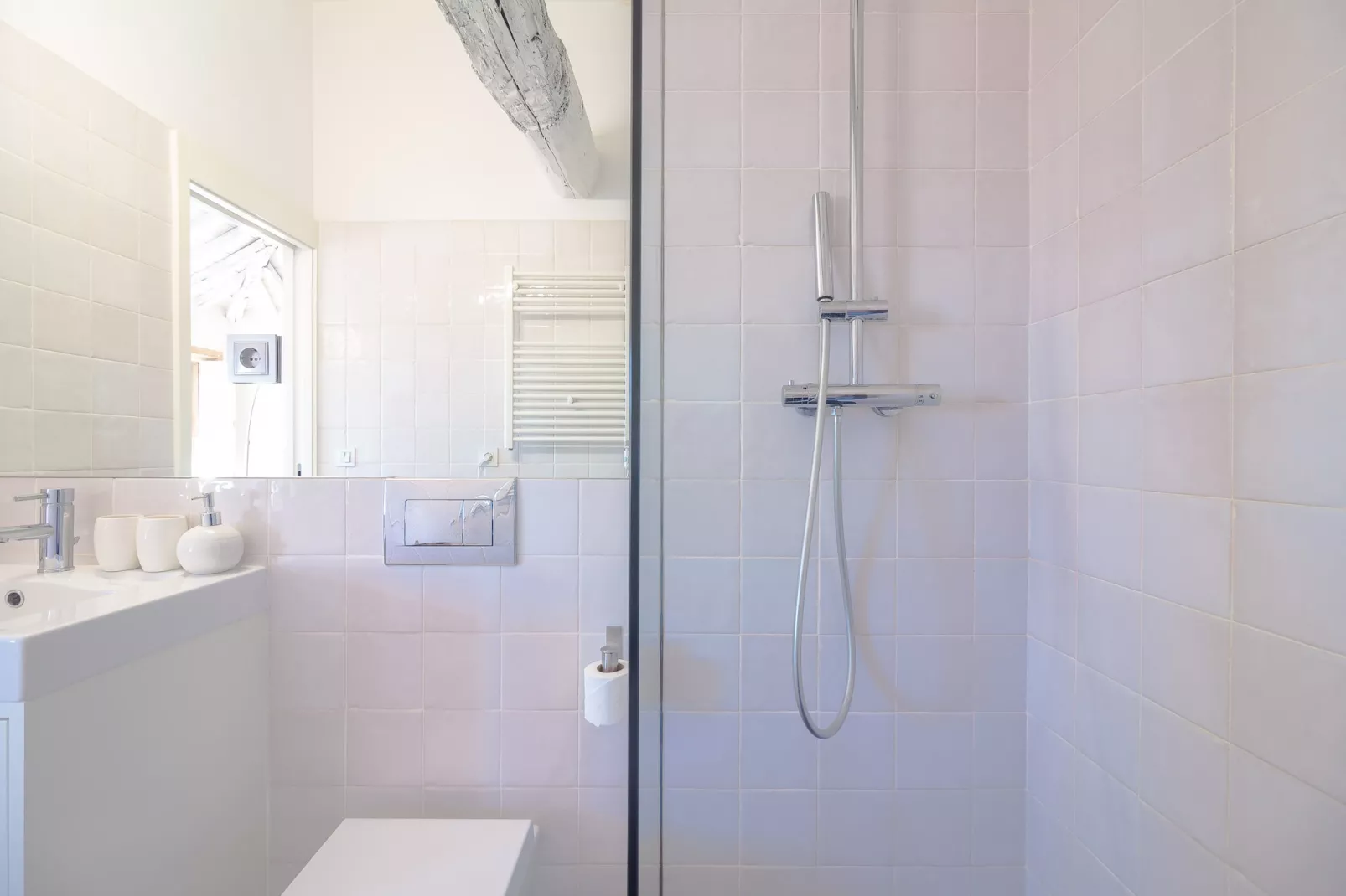 YOUROPO - The Tower 8T-Bathroom
