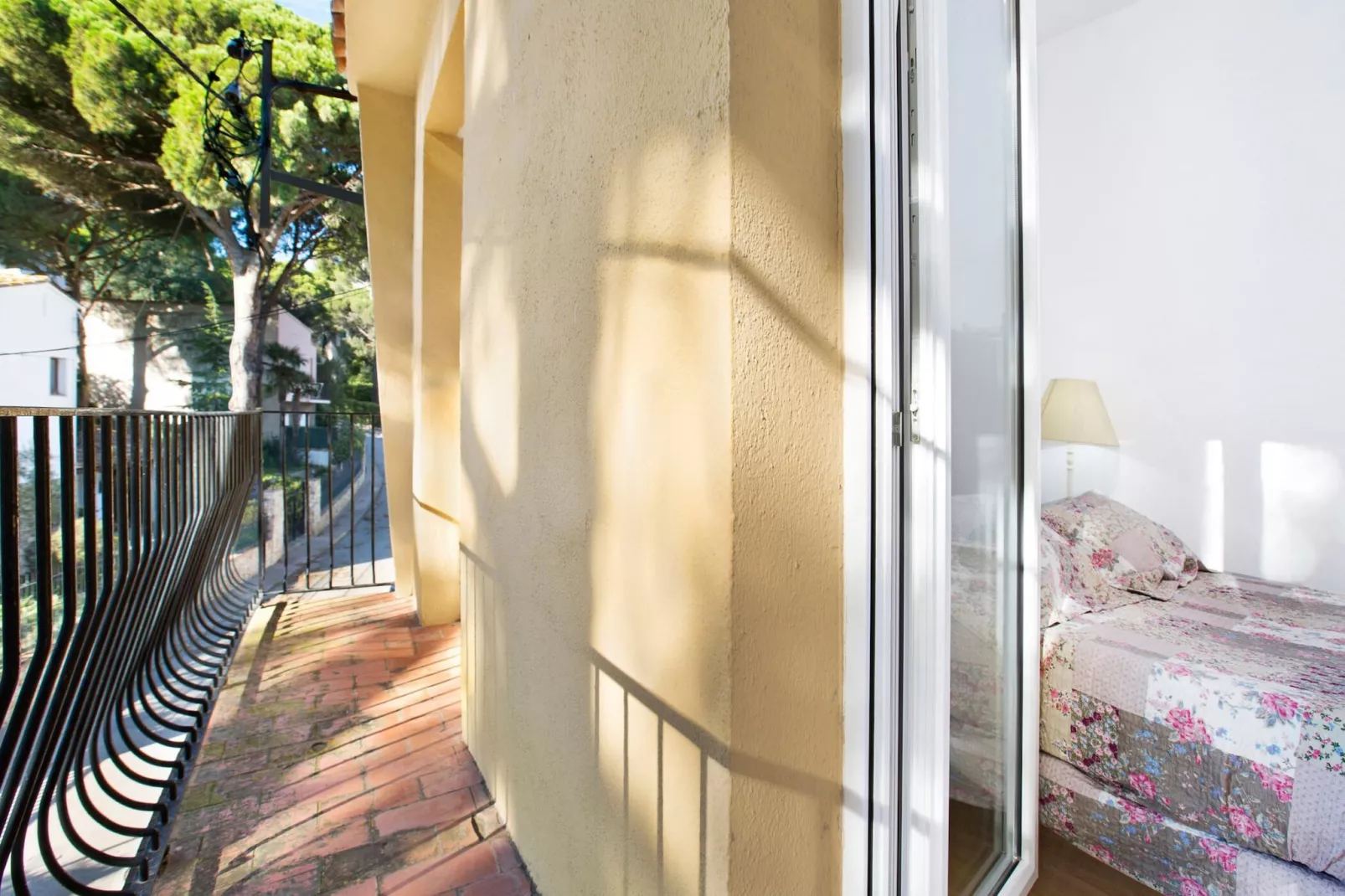 Pelegrins 2-Balcon-terrasse