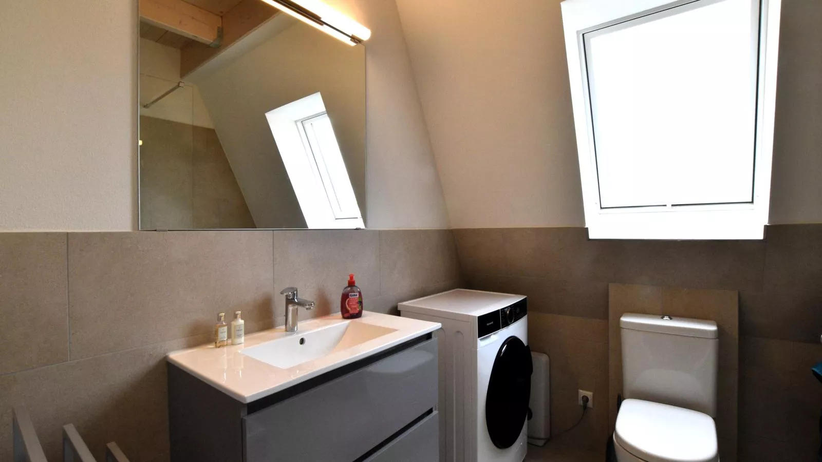 Mohnblume - Neuvermietung ab 2025-Badezimmer