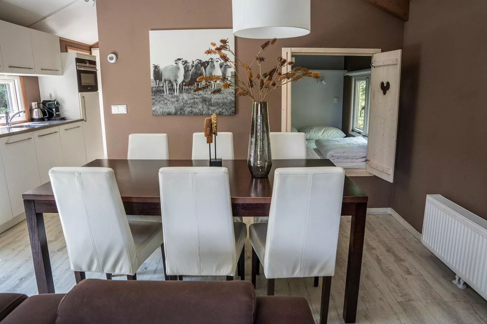Heivlinder 4+2p-Dining room