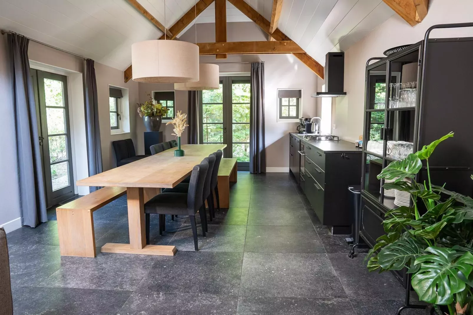 Vlindervallei Boshuis 16p-Dining room