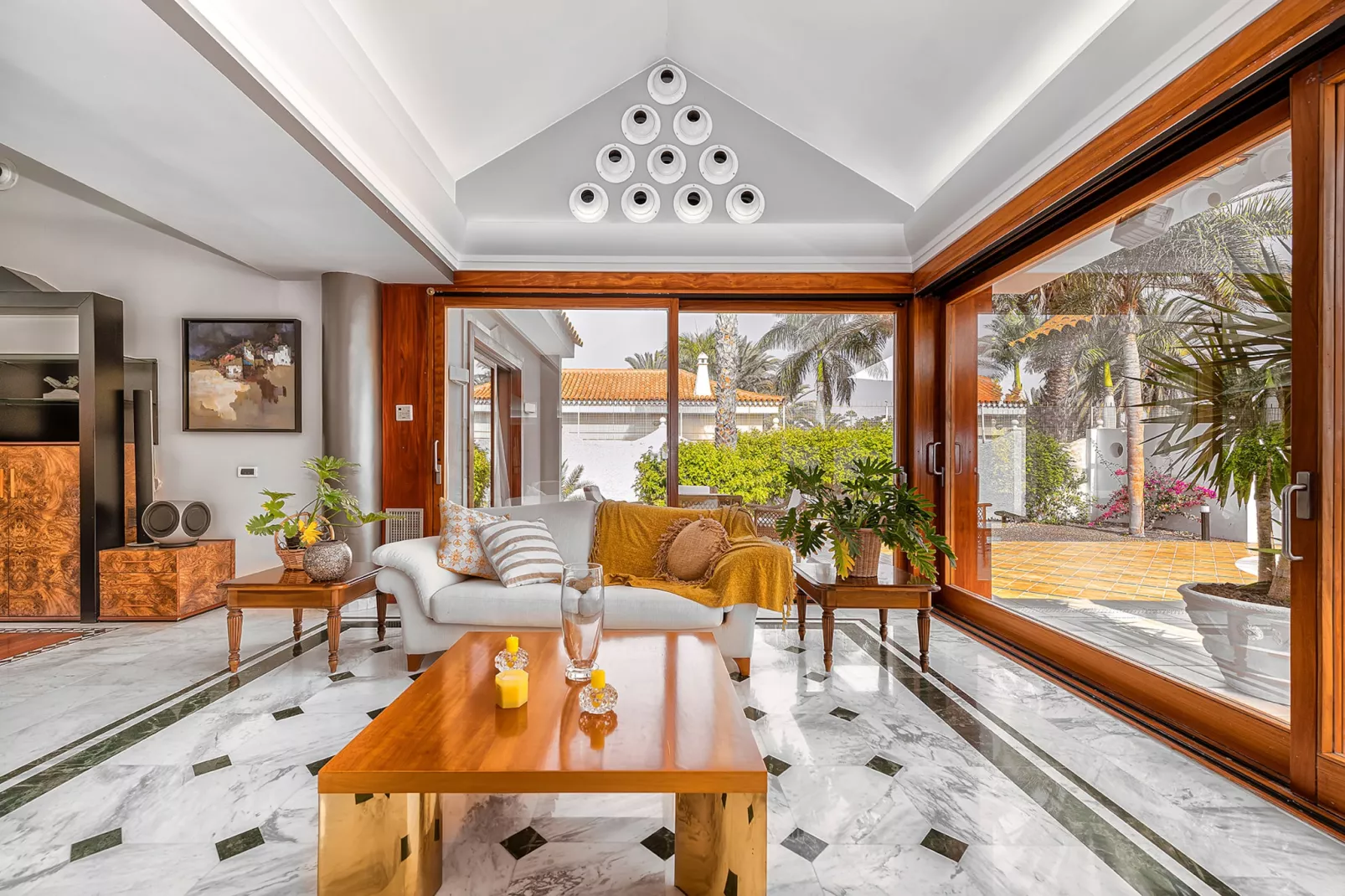 EXCLUSIVE HOME MASPALOMAS-Living room