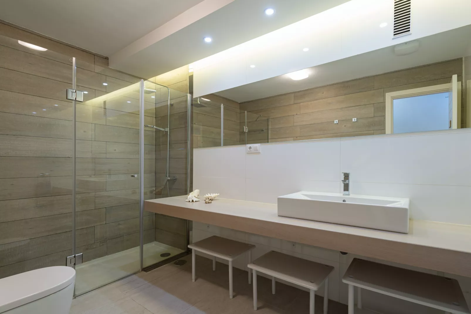 Blue Marlin 14-Bathroom