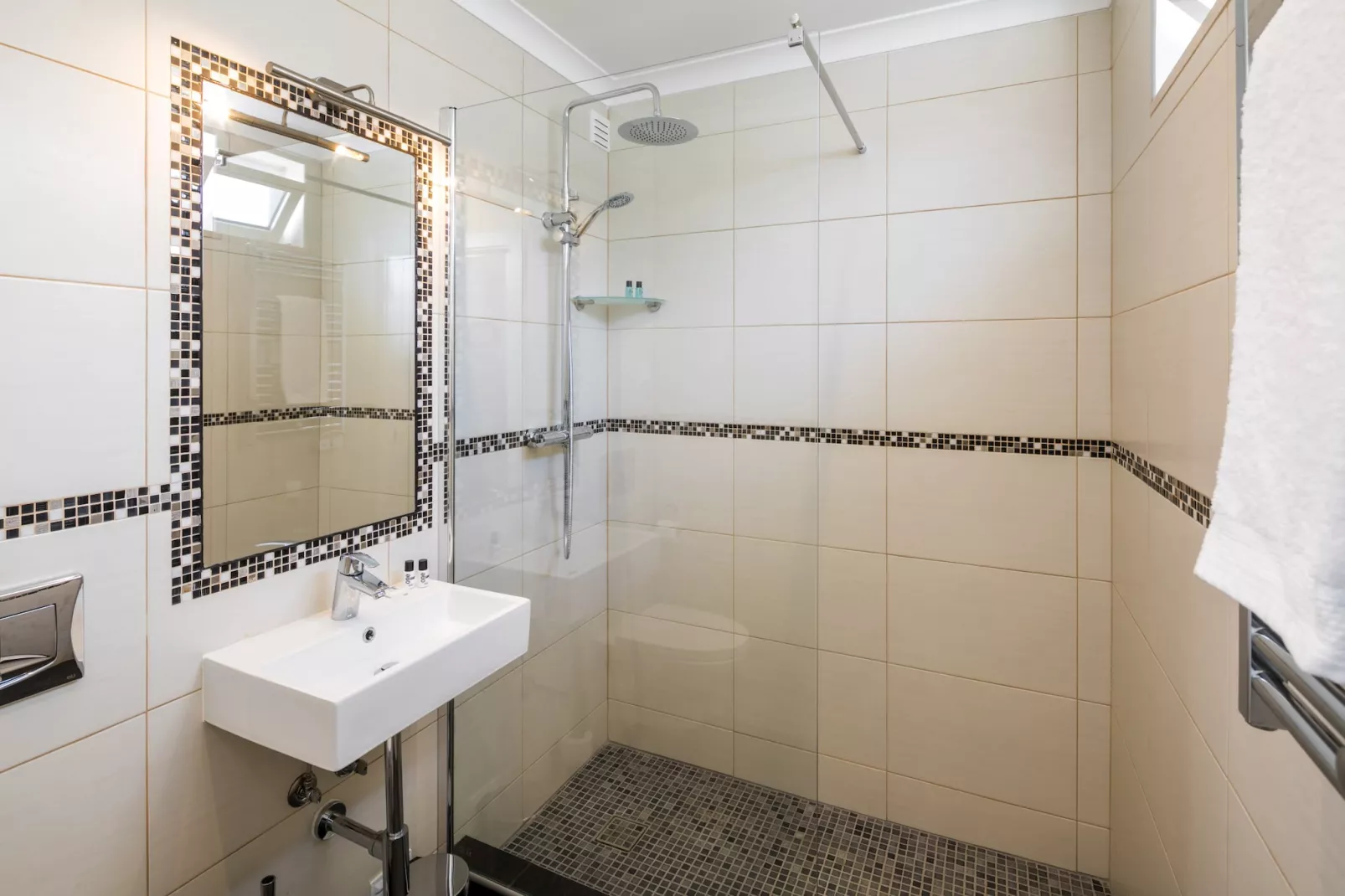 Casa Milhafre - Apartment overlooking Benagil Beac-Bathroom