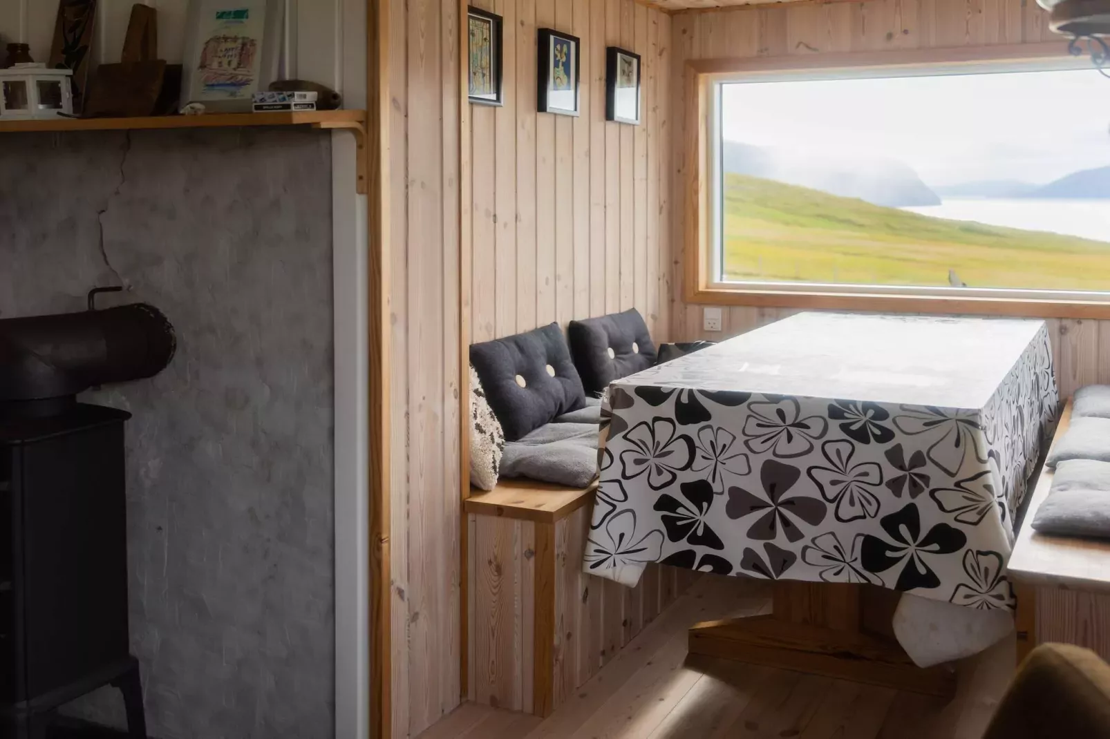 Tranquil Haven near Torshavn - By Traum Ferienwohnungen-Indoor