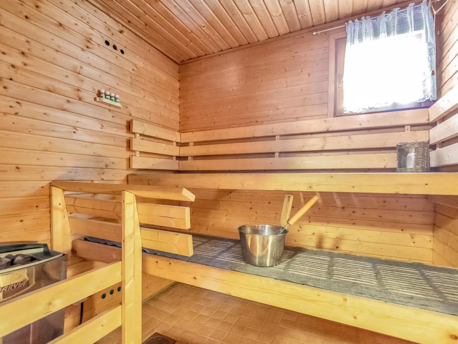 Ruokovirran mökki-Dedans