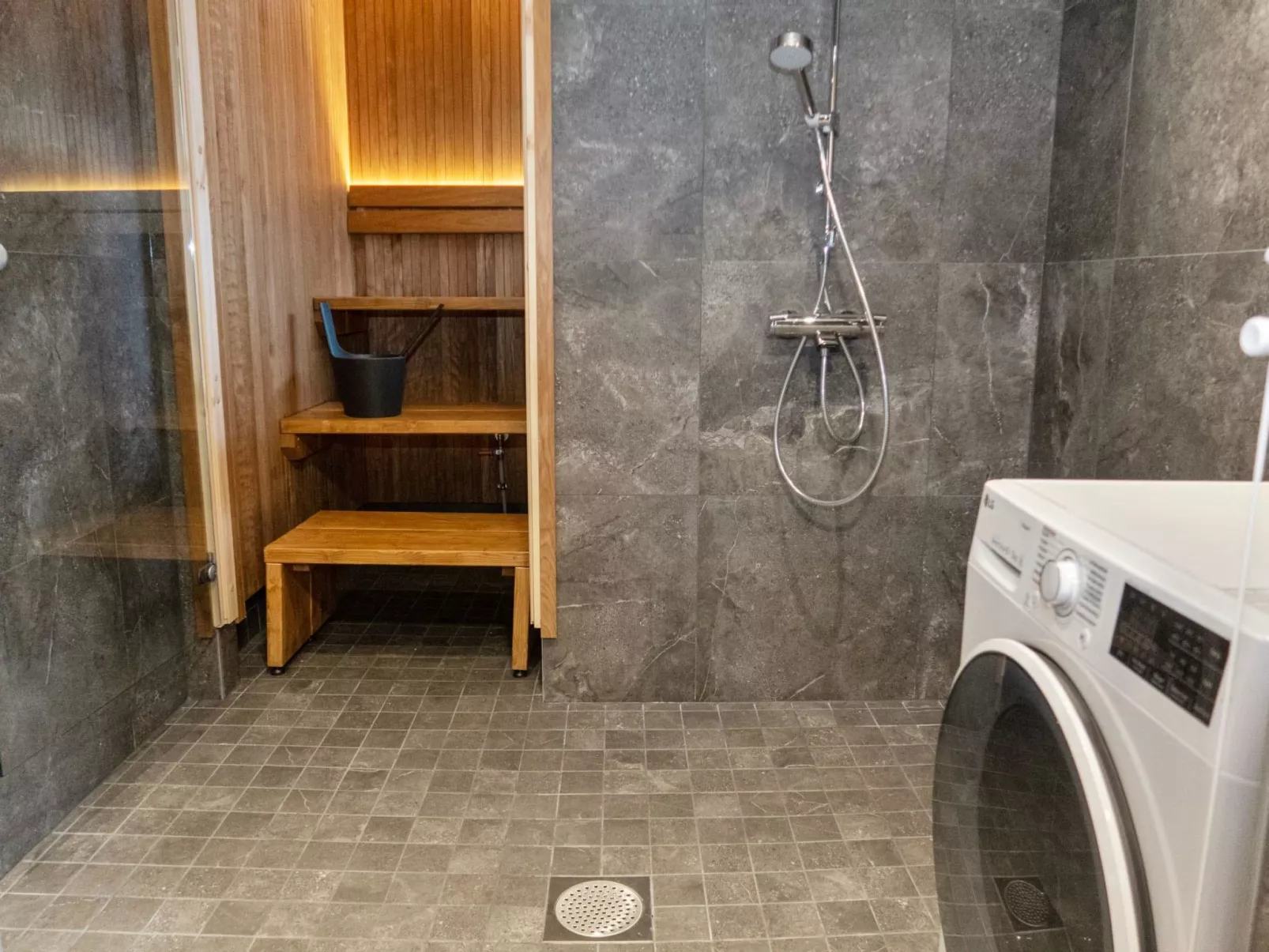 Rukan kide a-Inside