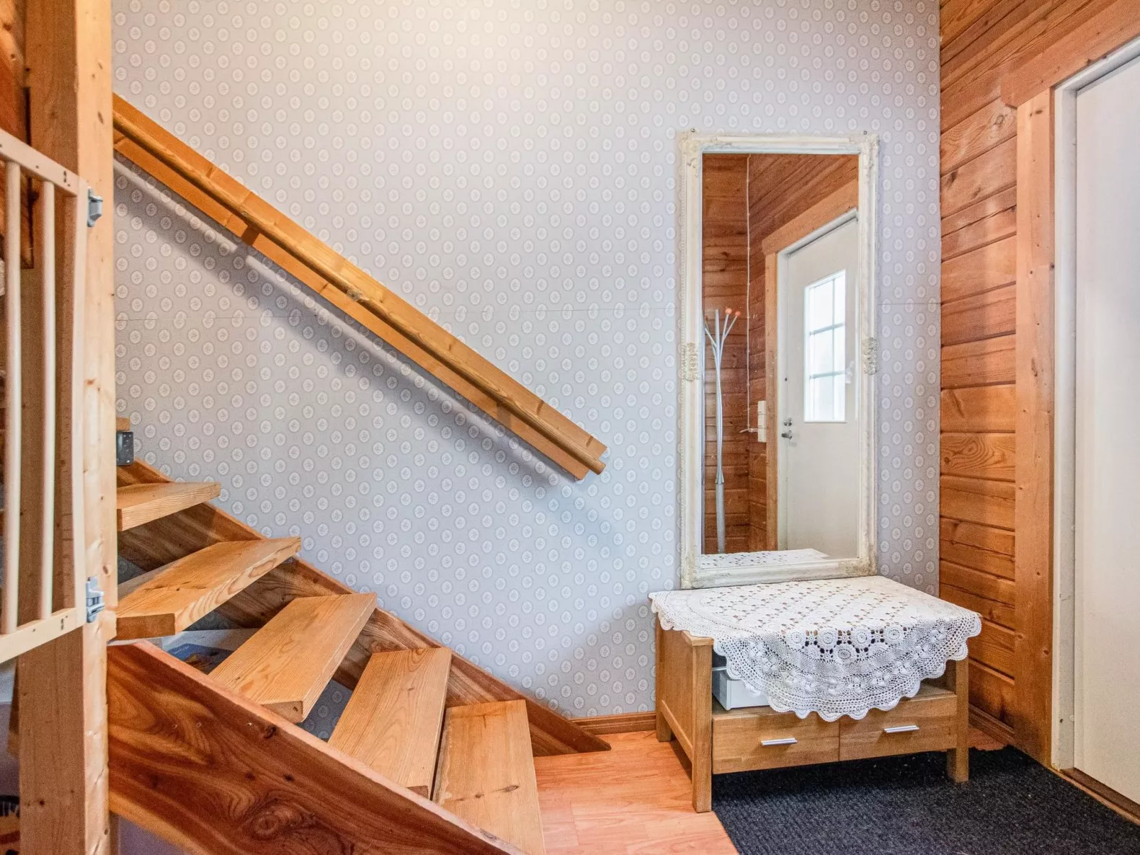 Mänty-linna-Inside