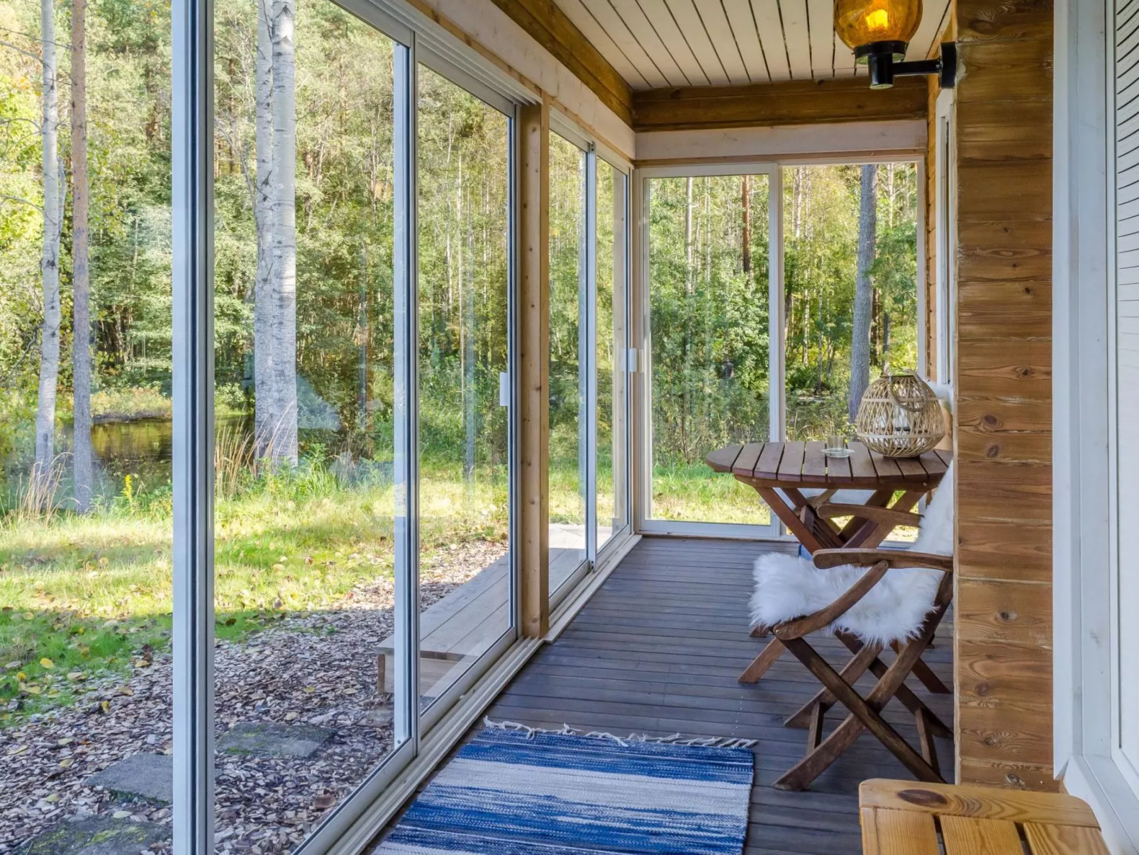 Koskisaari, vaikon loma 2-Draußen
