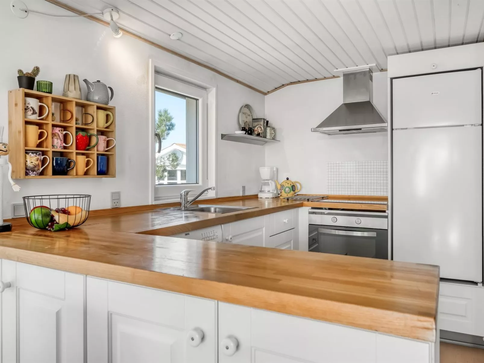 "Mynthe" - 400m from the sea-Inside