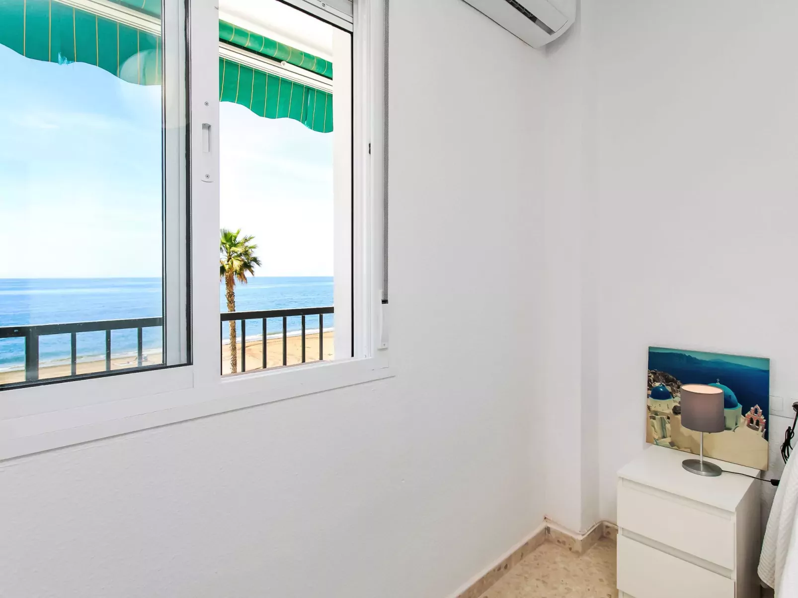 Rinconada beachfront 2-Inside