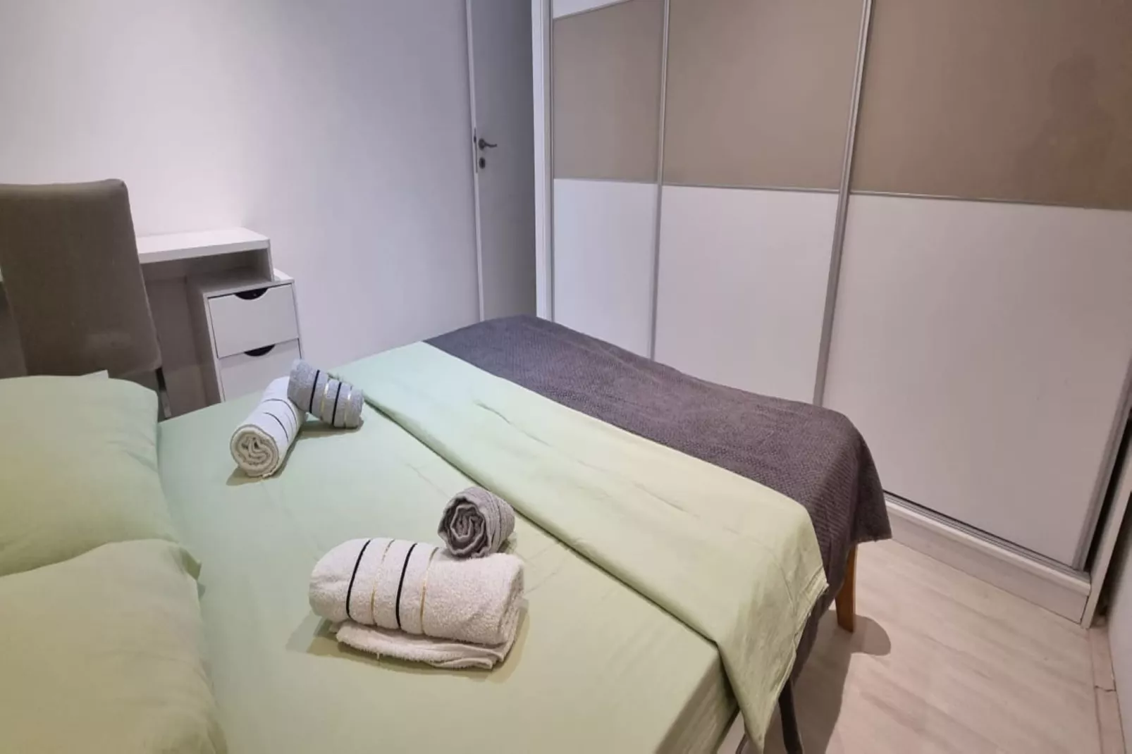 Apartment Viva - three bedroom apartment-Chambre