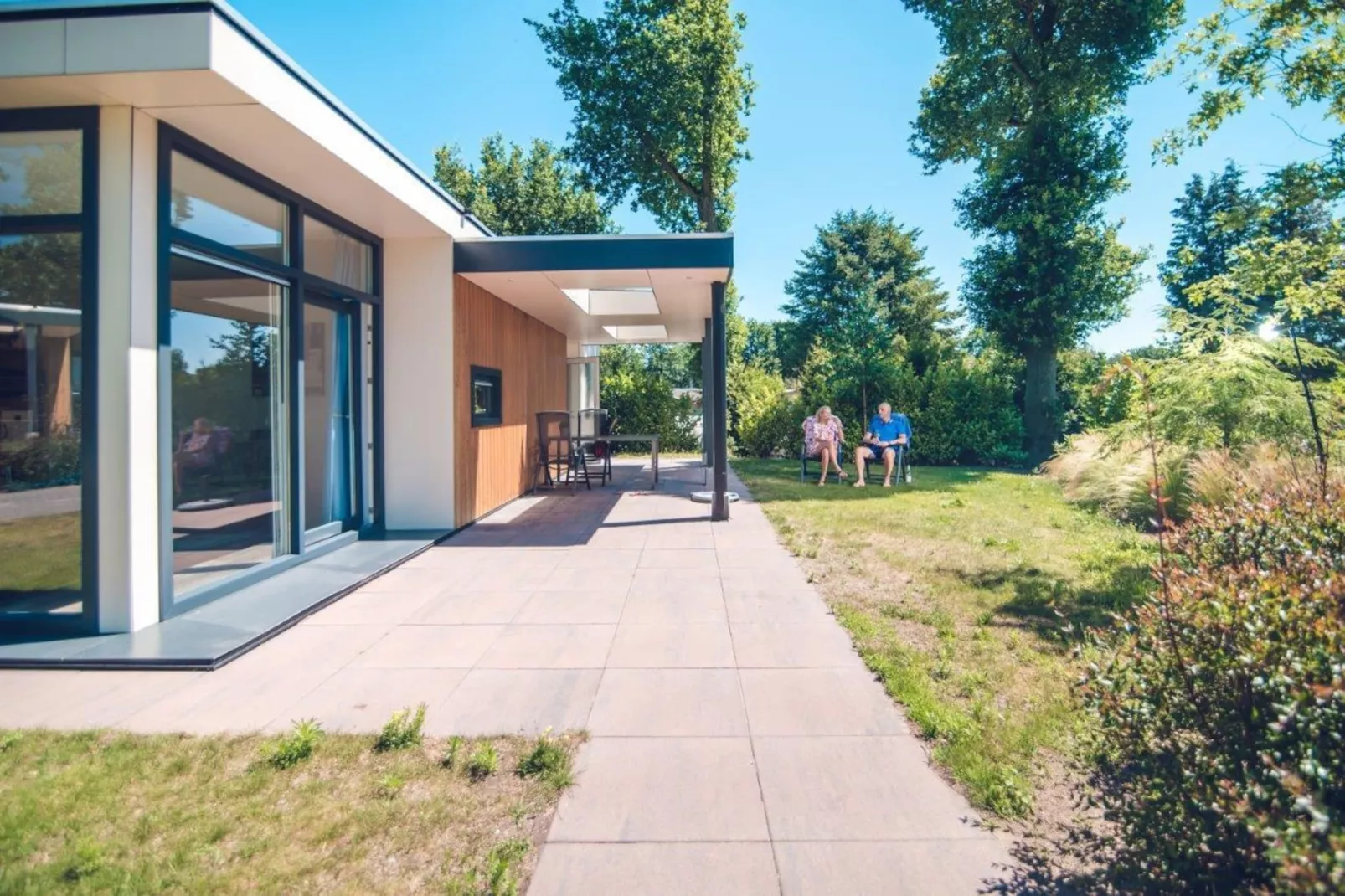 Holiday Villa | 2 - 4 people-Gardens summer