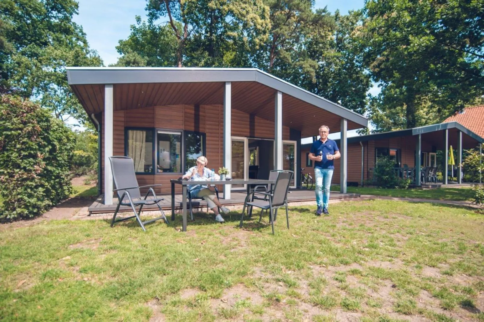 Patio Bungalow Chalet | 2 - 6 people-Gärten Sommer